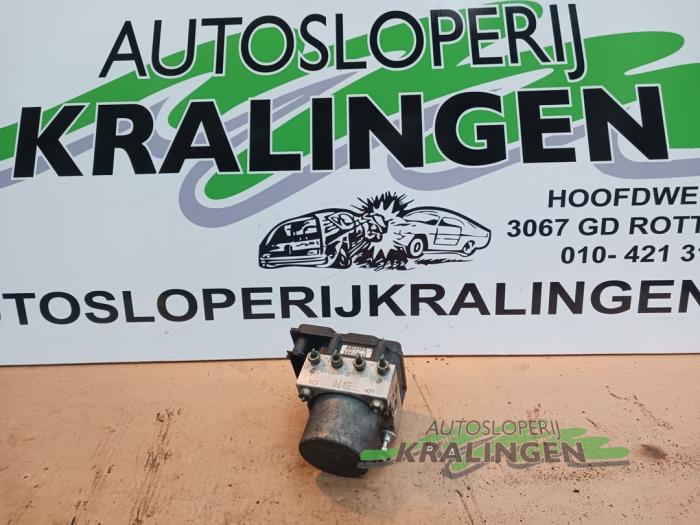 Begagnade ABS-pump Opel Combo (Corsa C) 1.3 CDTI 16V Pris € 4,99 Marginaltabell erbjuds av Autosloperij Kralingen B.V.