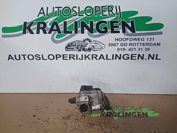 Usagé Valve RGE Volkswagen Golf V (1K1) 2.0 FSI 16V Prix € 39,00 Règlement à la marge proposé par Autosloperij Kralingen B.V.