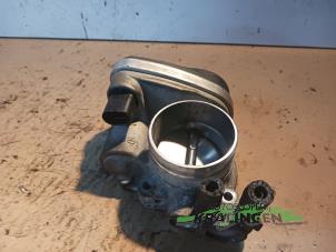 Boitier papillon d'un Volkswagen Golf V (1K1) 2.0 FSI 16V 2004