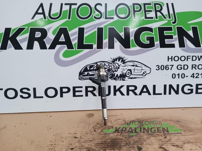 Usagé Injecteurs Opel Astra H SW (L35) 1.7 CDTi 16V Prix € 74,99 Règlement à la marge proposé par Autosloperij Kralingen B.V.