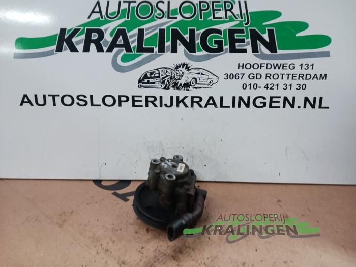Usagé Pompe de direction Chrysler PT Cruiser 2.0 16V Prix € 49,99 Règlement à la marge proposé par Autosloperij Kralingen B.V.