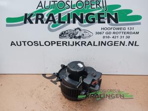 Begagnade Fläktmotor för uppvärmning och ventilation Mercedes C (W203) 2.2 C-200 CDI 16V Pris € 36,29 Inklusive moms erbjuds av Autosloperij Kralingen B.V.