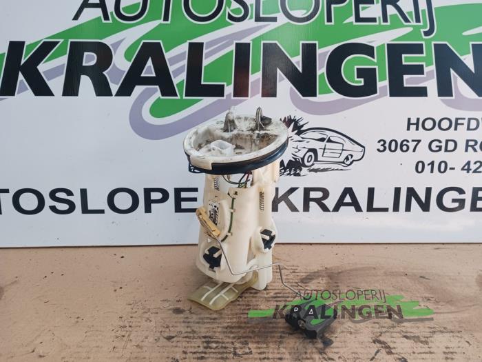 Begagnade Bensinpump BMW 3 serie (E46/4) 320i 24V Pris € 34,99 Marginaltabell erbjuds av Autosloperij Kralingen B.V.