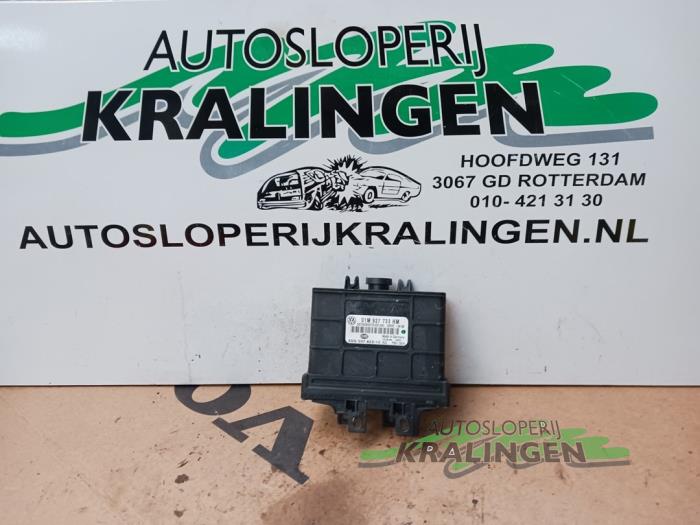 Used Automatic gearbox computer Volkswagen Golf IV (1J1) 2.0 Price € 49,99 Margin scheme offered by Autosloperij Kralingen B.V.