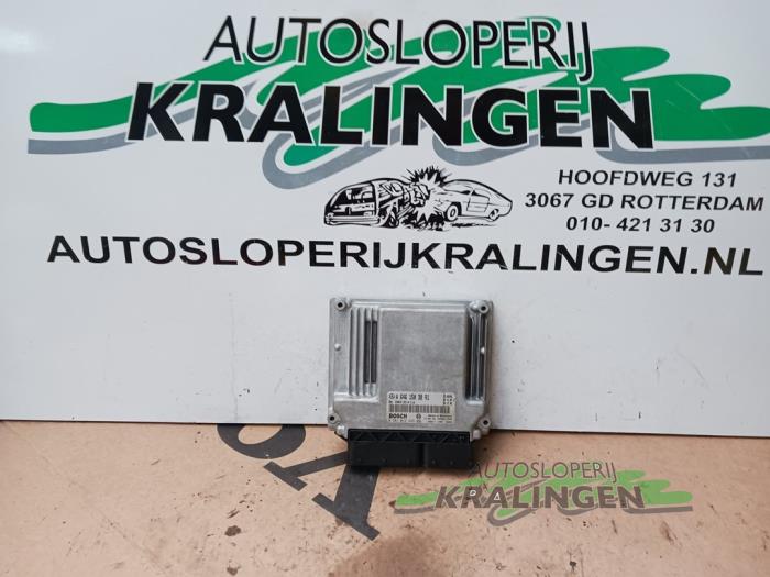 Used Engine management computer Mercedes C (W203) 2.2 C-200 CDI 16V Price € 74,99 Margin scheme offered by Autosloperij Kralingen B.V.