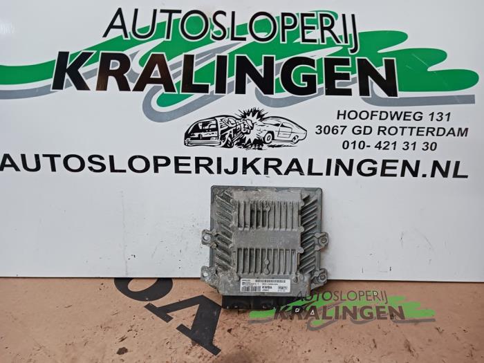 Used Engine management computer Ford Focus 2 2.0 TDCi 16V Price € 124,99 Margin scheme offered by Autosloperij Kralingen B.V.
