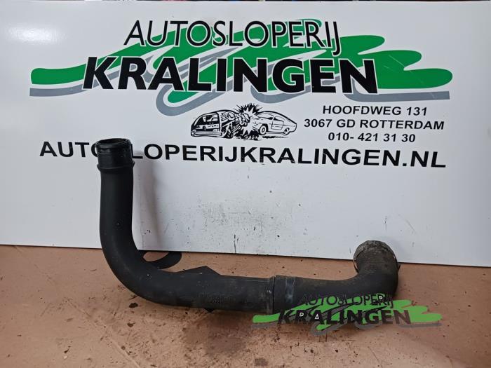 Gebrauchte Intercooler Schlauch Ford Transit 2.0 TDdi 16V 260S Preis auf Anfrage angeboten von Autosloperij Kralingen B.V.
