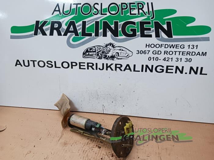 Usagé Pompe essence Honda CRX (EG/EH) 1.6 VTi 16V Prix € 49,99 Règlement à la marge proposé par Autosloperij Kralingen B.V.
