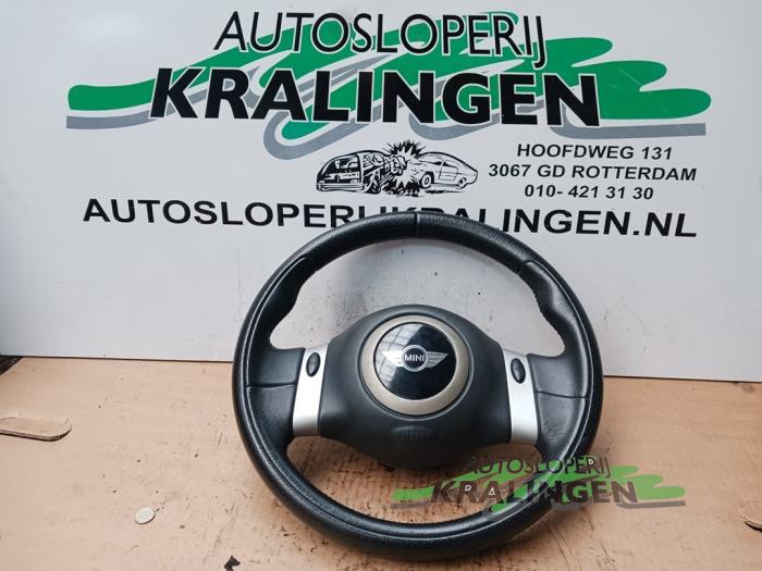 Używane Kierownica Austin Mini Open (R52) 1.6 16V Cooper Cena € 29,99 Procedura marży oferowane przez Autosloperij Kralingen B.V.