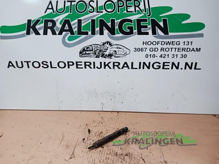 Gebrauchte Einspritzdüse (Diesel) Renault Kangoo Express (FC) 1.5 dCi 60 Preis € 99,99 Margenregelung angeboten von Autosloperij Kralingen B.V.