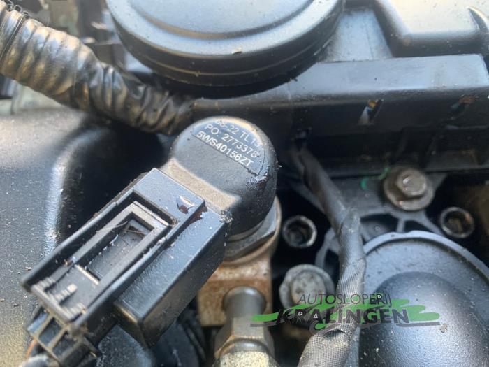 Usagé Injecteurs Volvo C30 (EK/MK) 2.0 D 16V Prix € 299,99 Règlement à la marge proposé par Autosloperij Kralingen B.V.