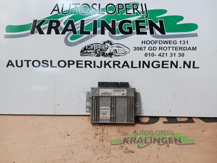 Used Engine management computer Renault Espace (JK) 2.0 16V Turbo Price € 49,99 Margin scheme offered by Autosloperij Kralingen B.V.