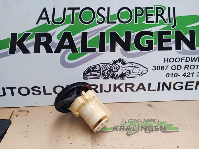 Gebrauchte Benzinpumpe Opel Astra G (F08/48) 1.6 Preis € 19,99 Margenregelung angeboten von Autosloperij Kralingen B.V.