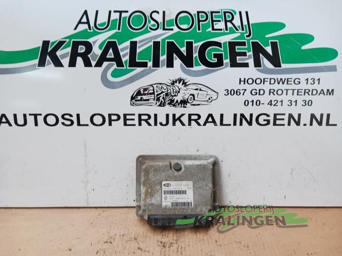Used Automatic gearbox computer Renault Twingo (C06) 1.2 Price € 174,99 Margin scheme offered by Autosloperij Kralingen B.V.
