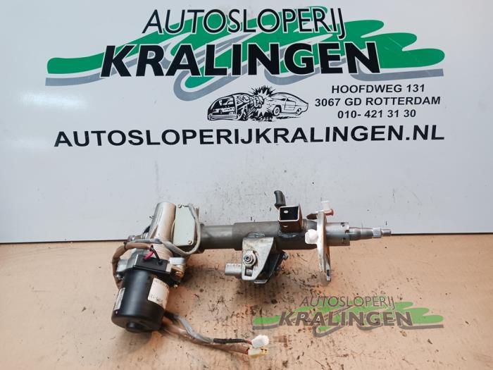 Usagé Pompe de direction Peugeot 107 1.0 12V Prix € 49,99 Règlement à la marge proposé par Autosloperij Kralingen B.V.
