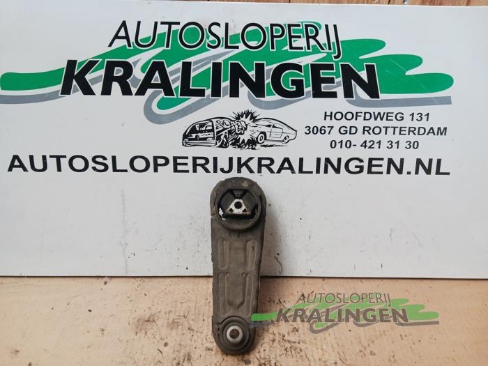 Used Engine mount Renault Clio III (BR/CR) 1.5 dCi FAP Price € 24,99 Margin scheme offered by Autosloperij Kralingen B.V.