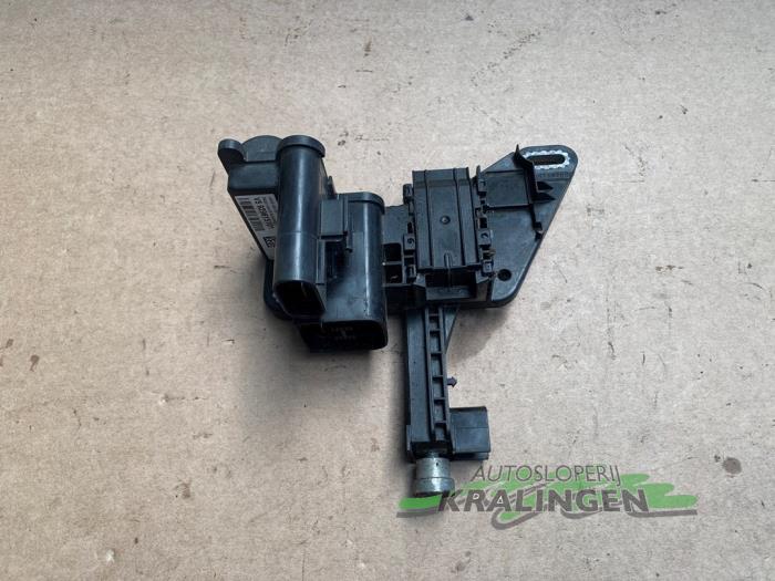 Gebrauchte Stromverteiler BMW 3 serie Gran Turismo (F34) 320i 2.0 16V Preis € 19,95 Margenregelung angeboten von Autosloperij Kralingen B.V.