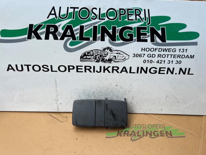 Begagnade Askkopp, fram Mercedes V (638.2) V-220 2.2 CDI 16V Pris € 74,99 Marginaltabell erbjuds av Autosloperij Kralingen B.V.