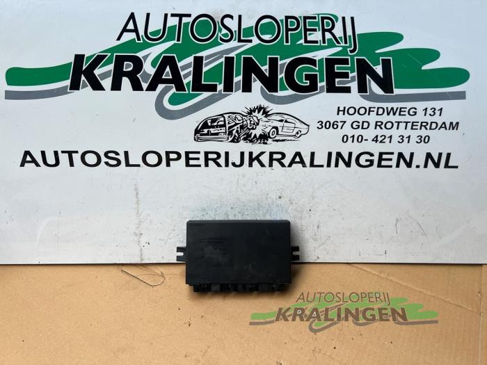 Used Body control computer Mercedes V (638.2) V-220 2.2 CDI 16V Price € 125,00 Margin scheme offered by Autosloperij Kralingen B.V.