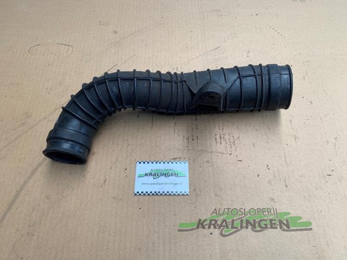 Gebrauchte Intercooler Schlauch Mercedes V (638.2) V-220 2.2 CDI 16V Preis € 24,95 Margenregelung angeboten von Autosloperij Kralingen B.V.