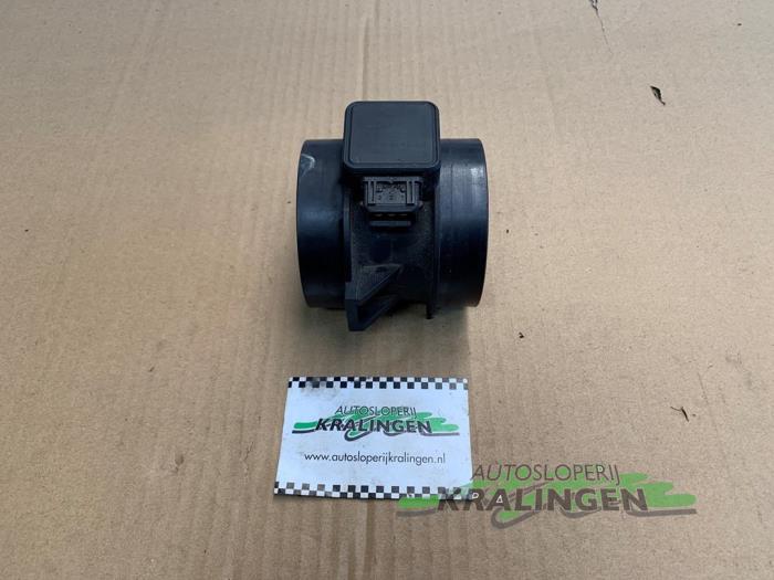 Gebrauchte Luftmassenmesser BMW 3 serie (E46/2) 320 Ci 24V Preis € 35,00 Margenregelung angeboten von Autosloperij Kralingen B.V.
