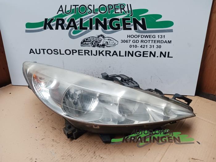 Używane Reflektor prawy Peugeot 207/207+ (WA/WC/WM) 1.4 16V VTi Cena € 49,99 Procedura marży oferowane przez Autosloperij Kralingen B.V.
