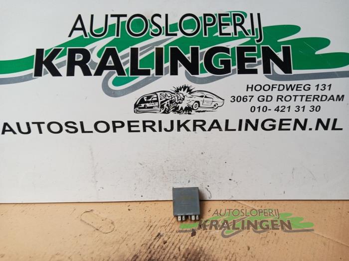 Begagnade Relä Volkswagen Bora (1J2) 1.9 TDI 130 Pris € 9,99 Marginaltabell erbjuds av Autosloperij Kralingen B.V.