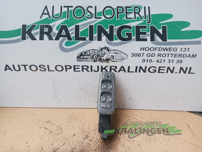 Usados Interruptor de ventanilla eléctrica Volvo XC70 (SZ) XC70 2.4 T 20V Precio € 49,99 Norma de margen ofrecido por Autosloperij Kralingen B.V.