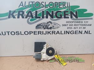 Used Door window motor Volkswagen Golf Plus (5M1/1KP) 1.6 FSI 16V Price € 49,99 Margin scheme offered by Autosloperij Kralingen B.V.