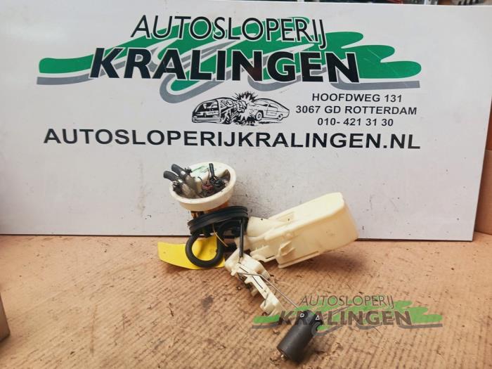 Begagnade Bensinpump Nissan Micra (K11) 1.3 LX,SLX 16V Pris € 18,97 Marginaltabell erbjuds av Autosloperij Kralingen B.V.