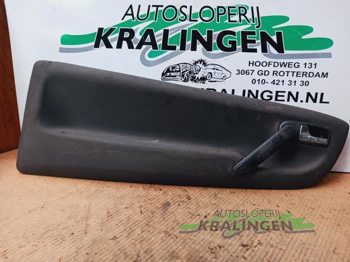 Gebrauchte Handgriff Volkswagen Lupo (6X1) 1.0 MPi 50 Preis € 74,99 Margenregelung angeboten von Autosloperij Kralingen B.V.