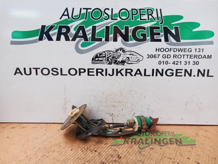 Begagnade Bensinpump Honda Accord (CA45/46/55/56) 2.0 L,EX 12V Pris på förfrågan erbjuds av Autosloperij Kralingen B.V.