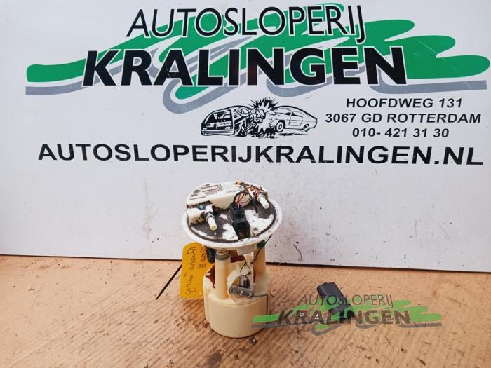 Gebrauchte Benzinpumpe Renault Twingo (C06) 1.2 Preis € 19,99 Margenregelung angeboten von Autosloperij Kralingen B.V.