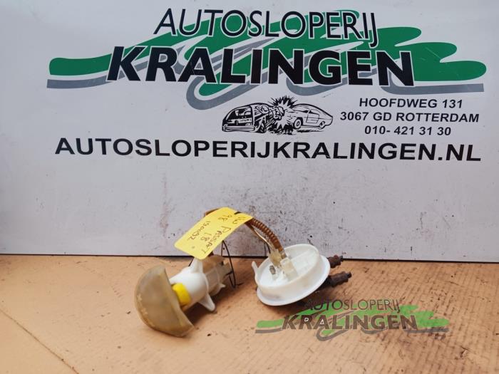 Usagé Pompe essence Volkswagen Passat (3B2) 1.8 20V Prix € 34,99 Règlement à la marge proposé par Autosloperij Kralingen B.V.