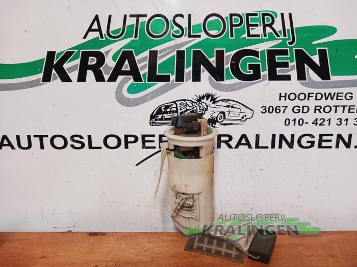 Gebrauchte Benzinpumpe Citroen Saxo 1.4i SX,VSX Preis € 39,99 Margenregelung angeboten von Autosloperij Kralingen B.V.