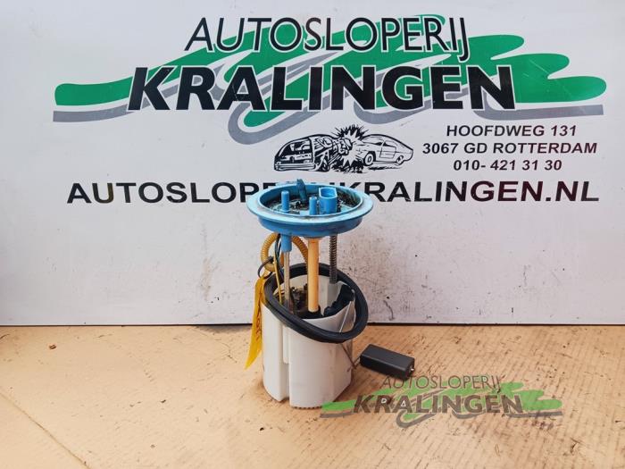 Usagé Pompe essence Volkswagen Golf VI (5K1) 2.0 GTI 16V Prix € 24,98 Règlement à la marge proposé par Autosloperij Kralingen B.V.