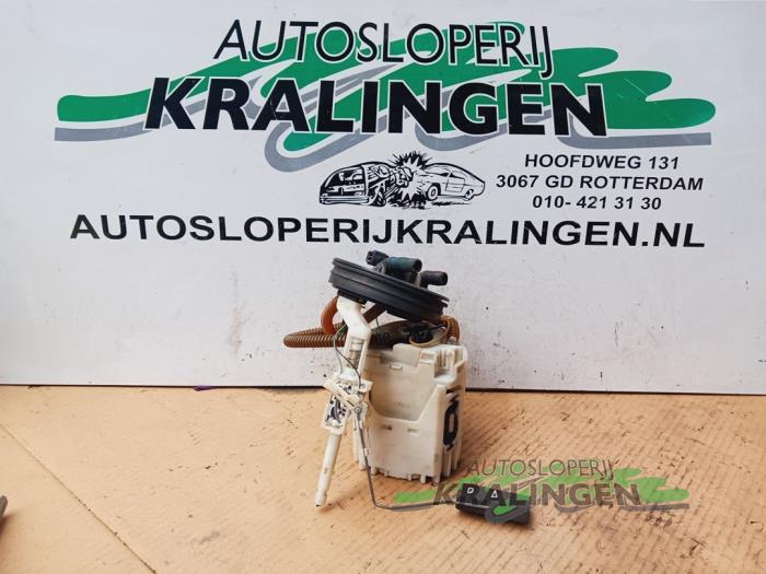Usagé Pompe essence Volkswagen Golf III (1H1) 1.8 CL,GL Prix € 39,98 Règlement à la marge proposé par Autosloperij Kralingen B.V.