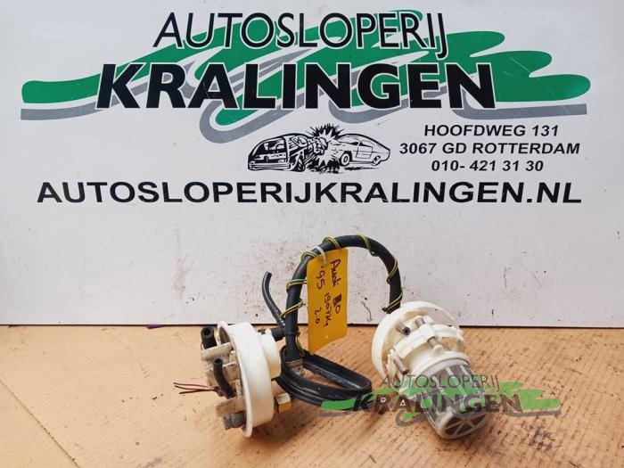 Usagé Pompe essence Audi 80 Avant (B4) 2.0 E,S Prix € 49,99 Règlement à la marge proposé par Autosloperij Kralingen B.V.