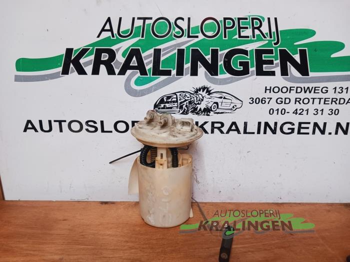 Usagé Pompe essence Renault Clio II (BB/CB) 1.2 Prix € 24,99 Règlement à la marge proposé par Autosloperij Kralingen B.V.