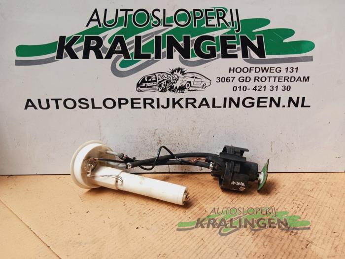 Gebrauchte Benzinpumpe BMW 5 serie (E34) 525i Preis € 100,00 Margenregelung angeboten von Autosloperij Kralingen B.V.