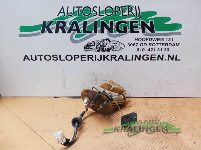 Usagé Pompe essence Mazda 323 F (BA14) 1.5i GLX,GT 16V Prix € 29,99 Règlement à la marge proposé par Autosloperij Kralingen B.V.