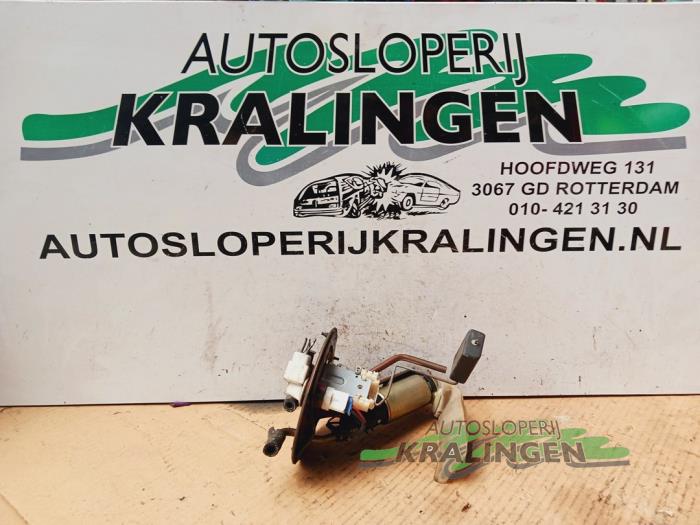 Usagé Pompe essence Mazda 323 F (BA14) 1.5i GLX,GT 16V Prix € 29,99 Règlement à la marge proposé par Autosloperij Kralingen B.V.