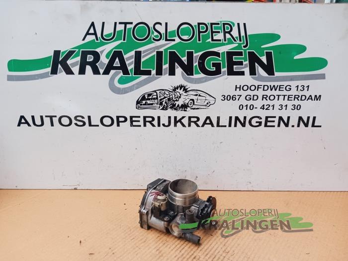Usagé Boitier papillon Volkswagen Golf IV (1J1) 1.6 Prix € 19,99 Règlement à la marge proposé par Autosloperij Kralingen B.V.