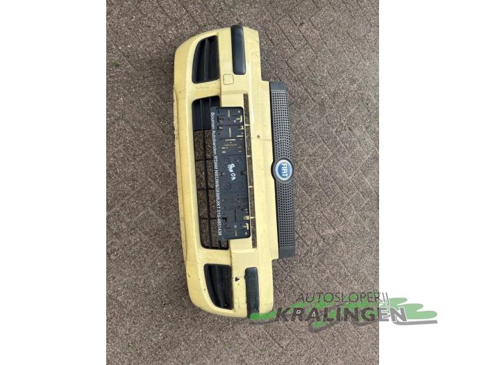 Pare choc avant d'un Fiat Panda (169) 1.1 Fire 2007