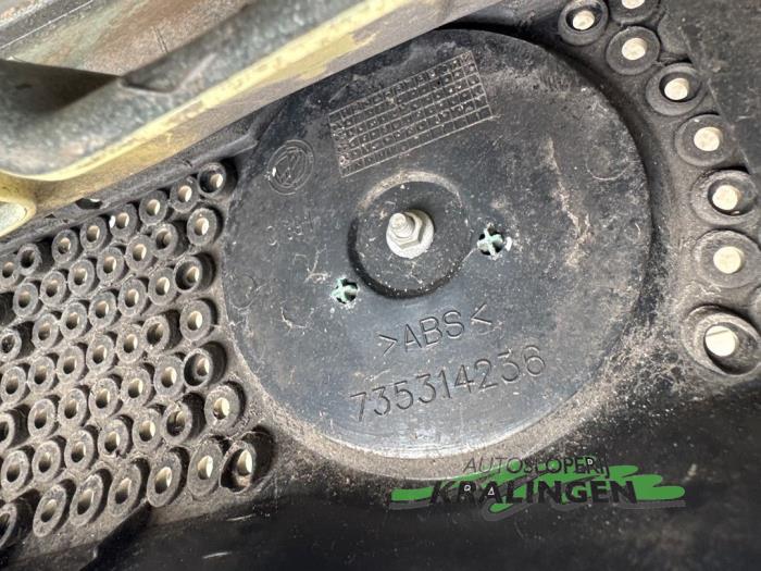 Pare choc avant d'un Fiat Panda (169) 1.1 Fire 2007