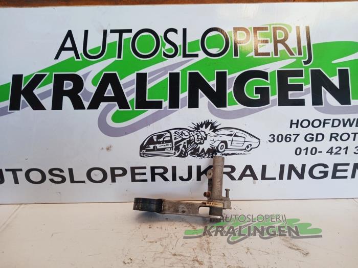 Usados Rodillo tensor correa múltiple Peugeot 308 (4A/C) 1.6 VTI 16V Precio € 24,98 Norma de margen ofrecido por Autosloperij Kralingen B.V.
