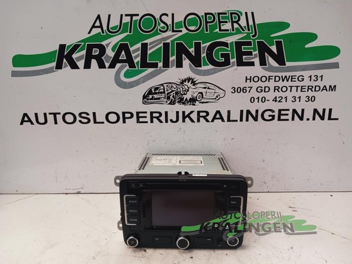 Używane Radioodtwarzacz CD Seat Altea XL (5P5) 1.2 TSI Cena € 229,99 Procedura marży oferowane przez Autosloperij Kralingen B.V.