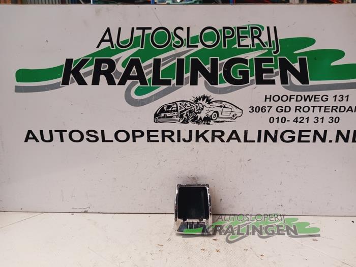 Begagnade Askkopp, fram Mercedes C (W203) 2.2 C-200 CDI 16V Pris € 19,99 Marginaltabell erbjuds av Autosloperij Kralingen B.V.