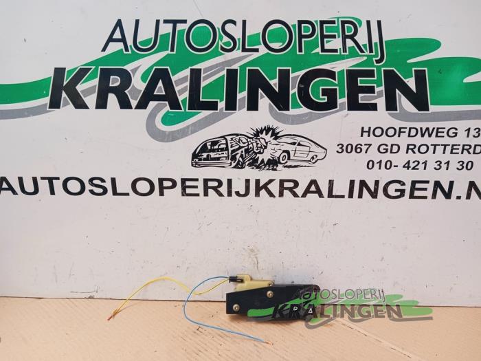 Fuel tank cap lock motor