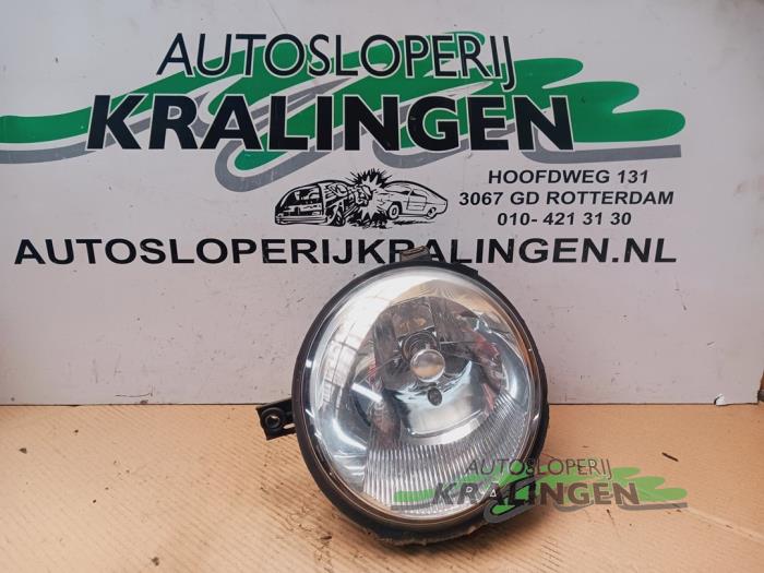 Używane Reflektor lewy Volkswagen Lupo (6X1) 1.4 16V 75 Cena na żądanie oferowane przez Autosloperij Kralingen B.V.